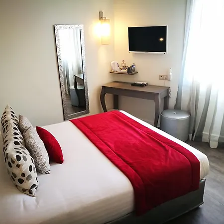 Nyx Independant Centre Gare מלון